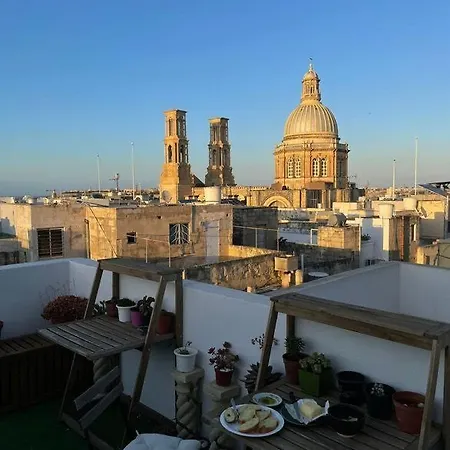 Paddy's Duplex منزل للإقامة Hamrun