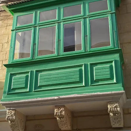 Paddy's Balcony * Hamrun