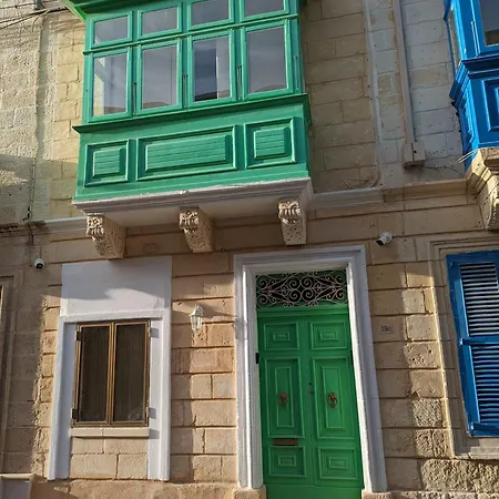 Paddy's Balcony * Hamrun