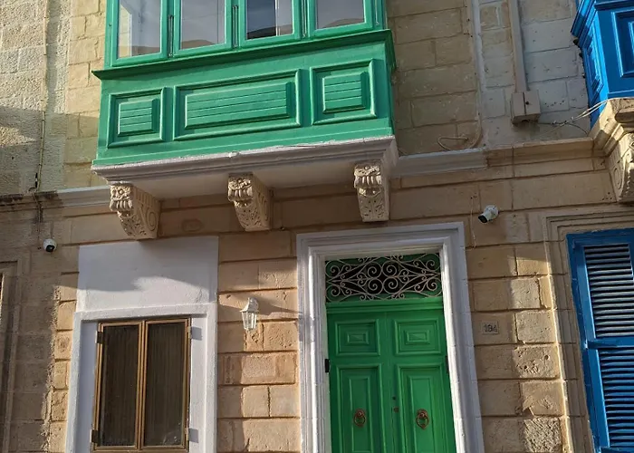 Paddy's Balcony * Hamrun